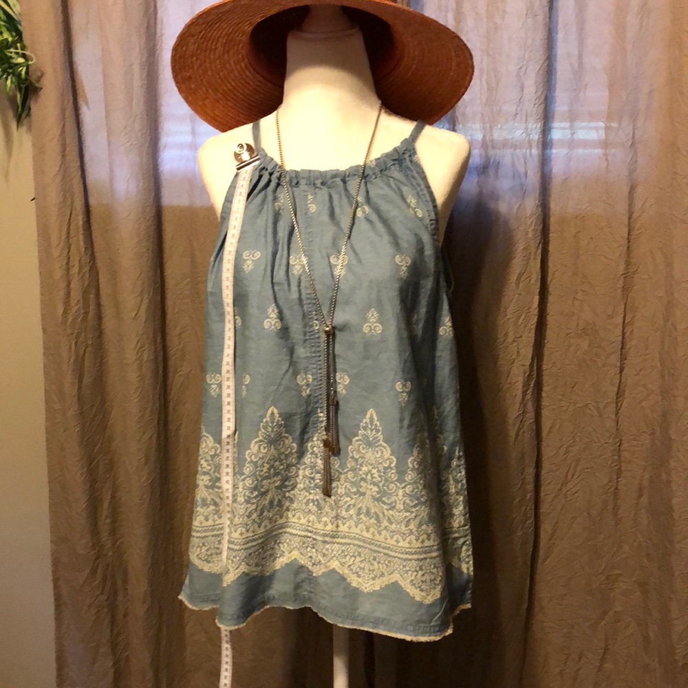 5 twelve Medium light blue and beige top